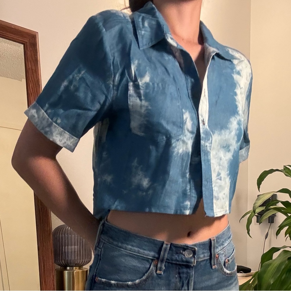 Blue Tie Dye Crop Shirt